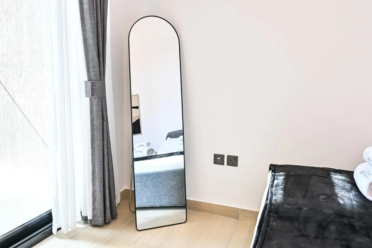 Apartment Modern Studio With Balcony And Pool Access - Holiday Boulevard Dubai