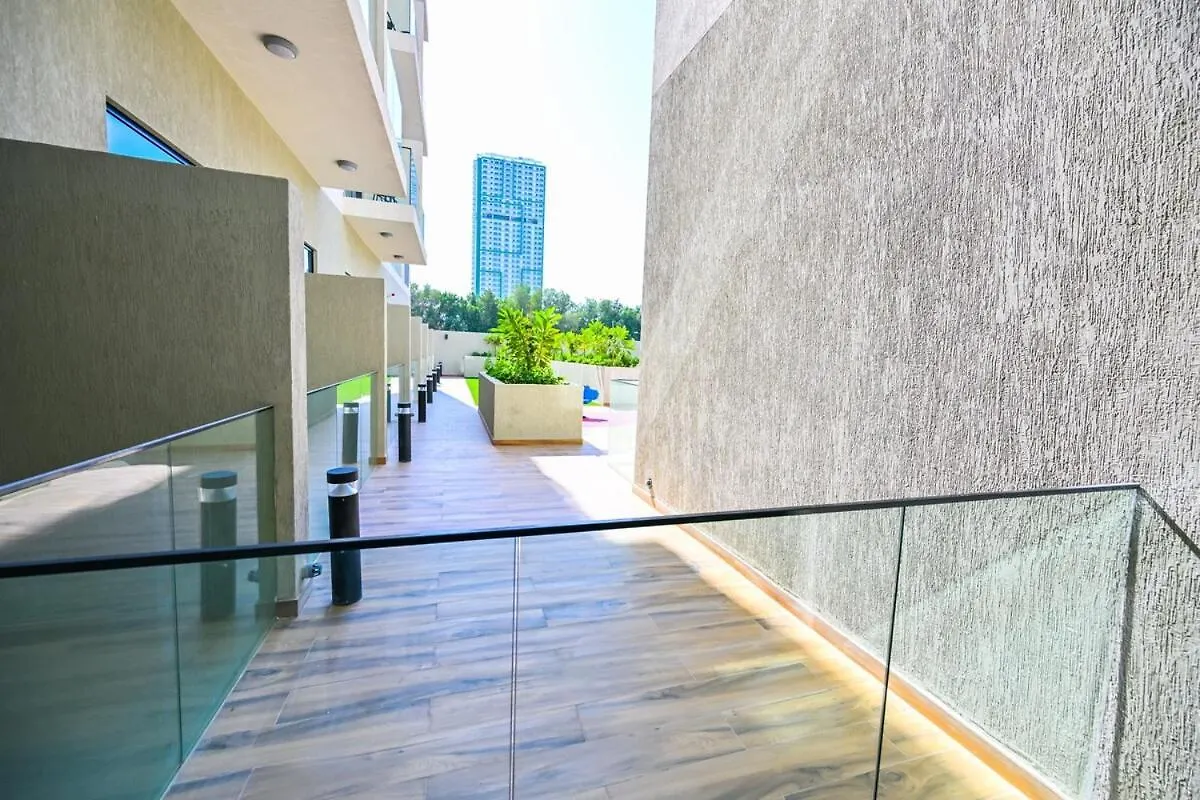 Apartment Modern Studio With Balcony And Pool Access - Holiday Boulevard Dubai United Arab Emirates