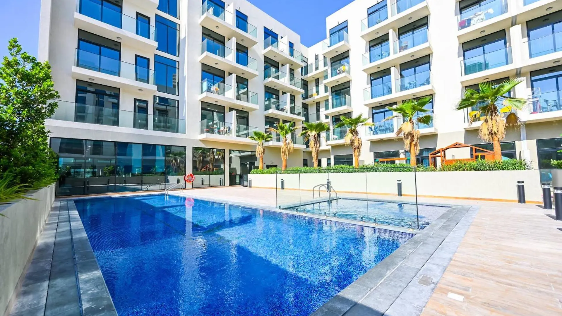 Apartment Modern Studio With Balcony And Pool Access - Holiday Boulevard Dubai